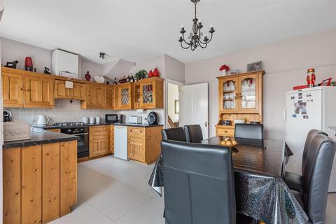 175 Bridgewood Road, Worcester Park, KT4 8XU