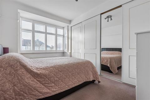 175 Bridgewood Road, Worcester Park, KT4 8XU