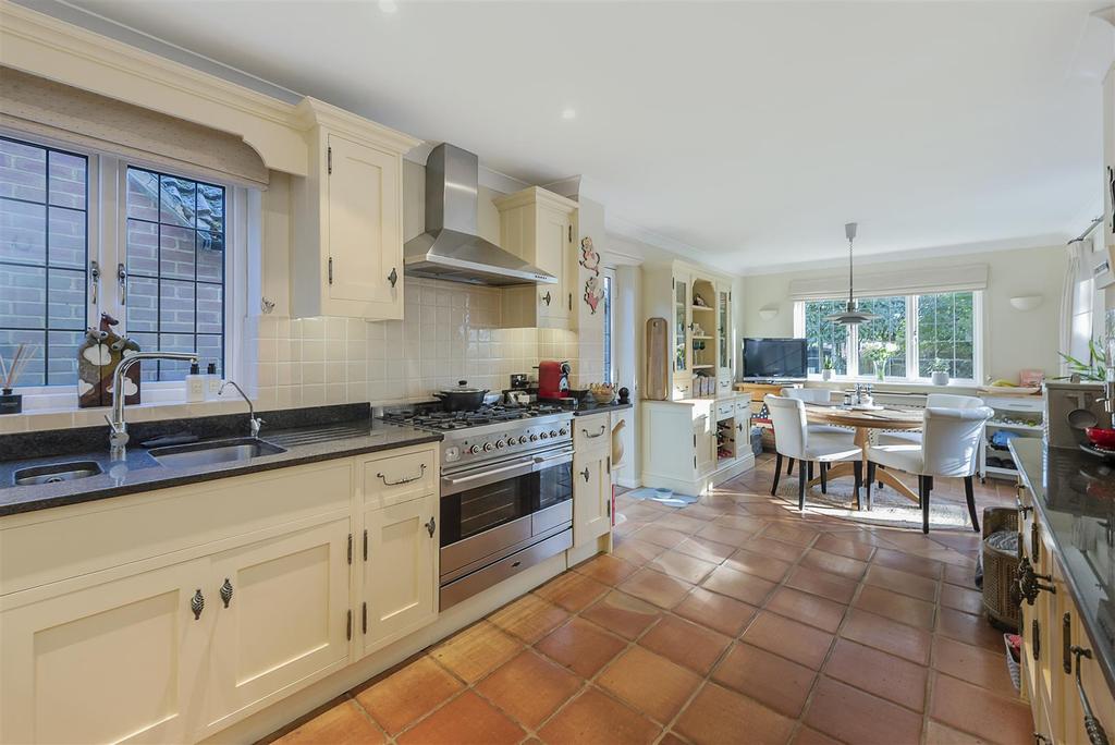 The Hill, Wheathampstead, St. Albans 4 bed detached house £1,250,000