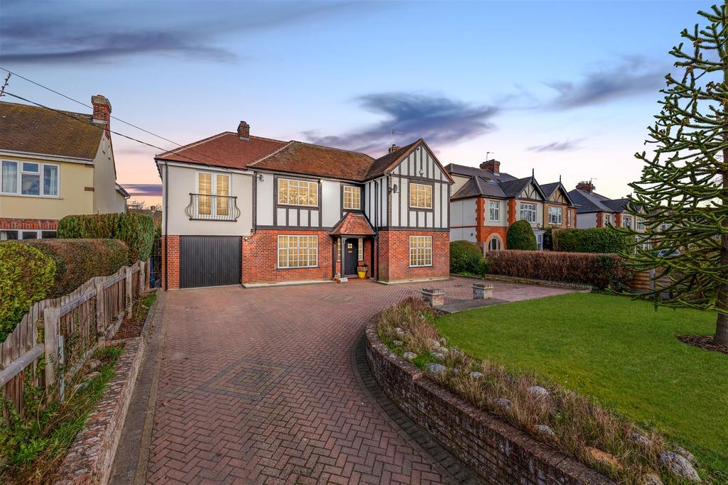Melford Road, Sudbury 5 bed detached house £750,000