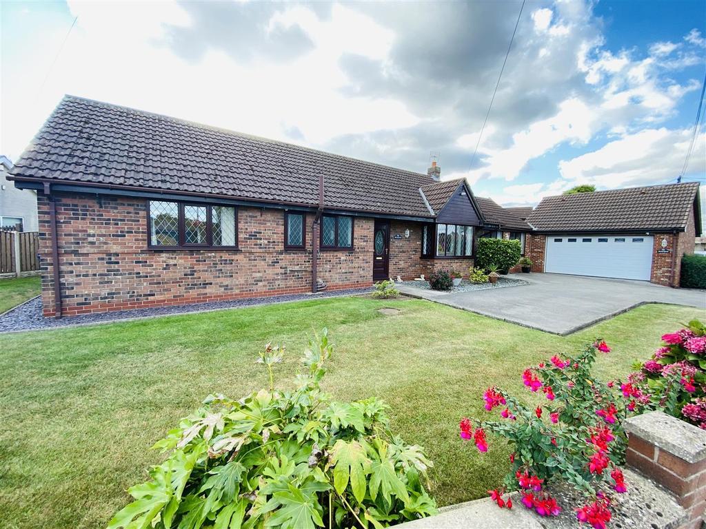 Broach Lane, Kellington, Goole 4 bed detached bungalow £325,000
