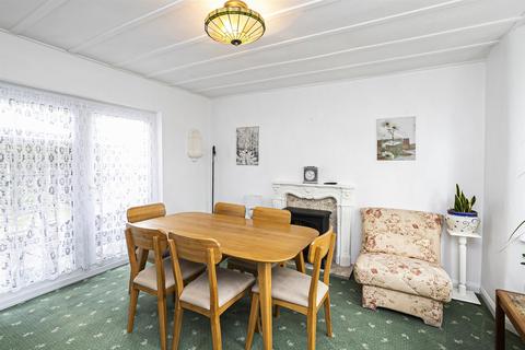 34 Coopersale Common, Coopersale, Epping, CM16 7QU