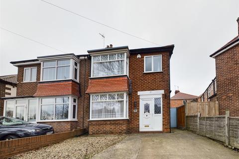 83 Queensgate, Bridlington, YO16 7LL