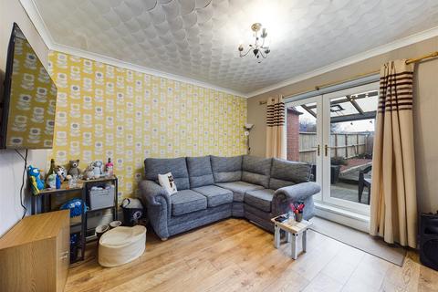 83 Queensgate, Bridlington, YO16 7LL