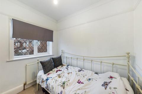 83 Queensgate, Bridlington, YO16 7LL