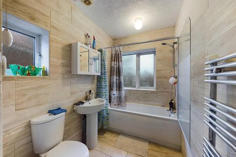 83 Queensgate, Bridlington, YO16 7LL