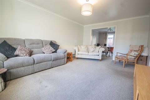 22 Sheppard Drive, Chelmsford, CM2 6QE