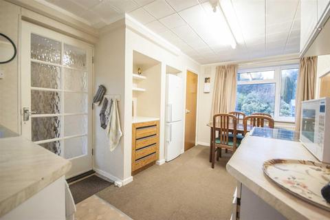 84 Beehive Lane, Chelmsford, CM2 9RX