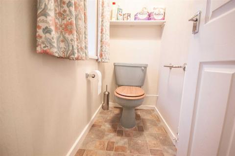 84 Beehive Lane, Chelmsford, CM2 9RX