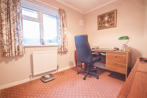 84 Beehive Lane, Chelmsford, CM2 9RX