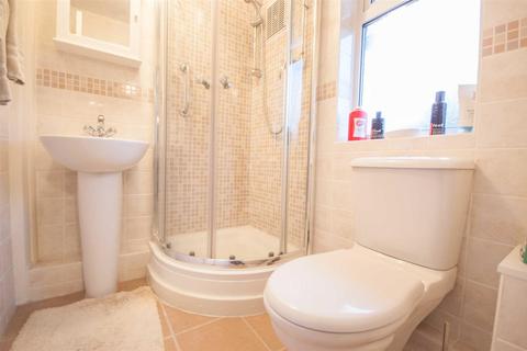 84 Beehive Lane, Chelmsford, CM2 9RX