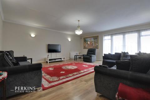 51 Crossmead Avenue, Greenford, UB6 9TZ