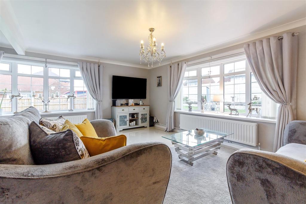 Bingham Avenue, Skegby 3 bed detached bungalow £295,000
