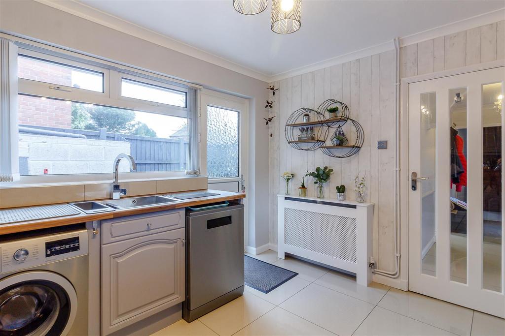 8490801-interior07.jpg