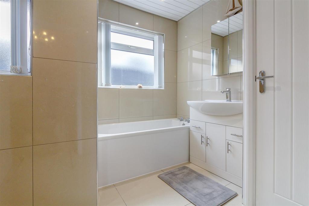 8490801-interior06.jpg