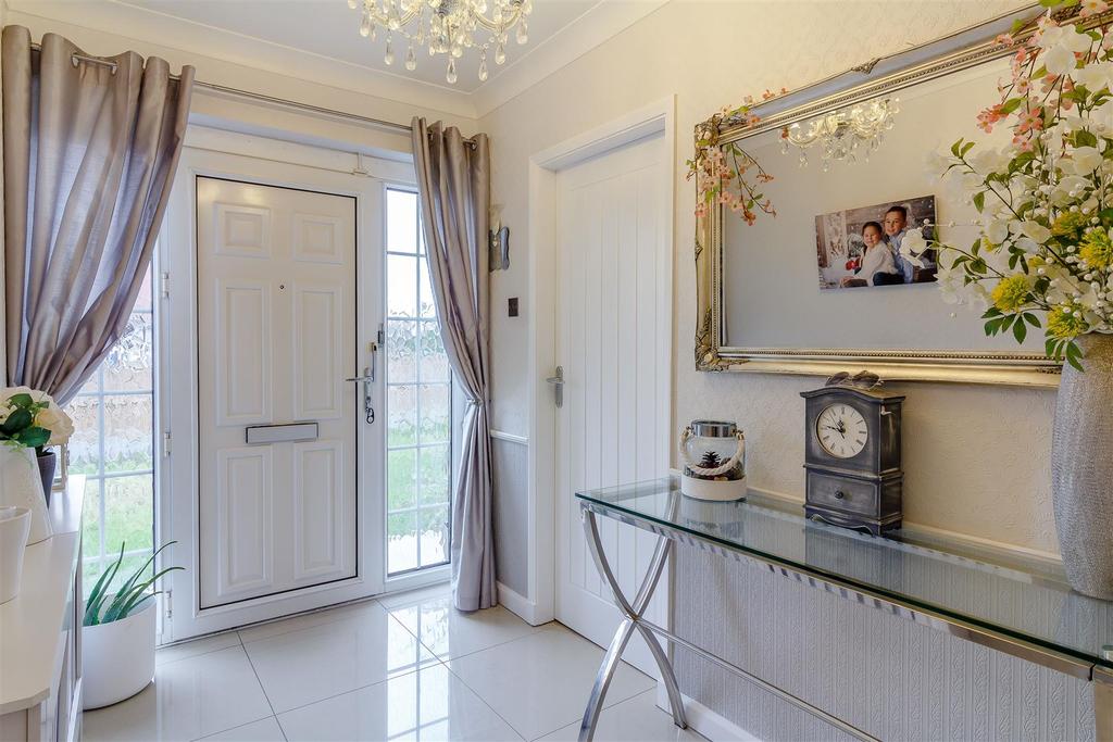 8490801-interior02.jpg
