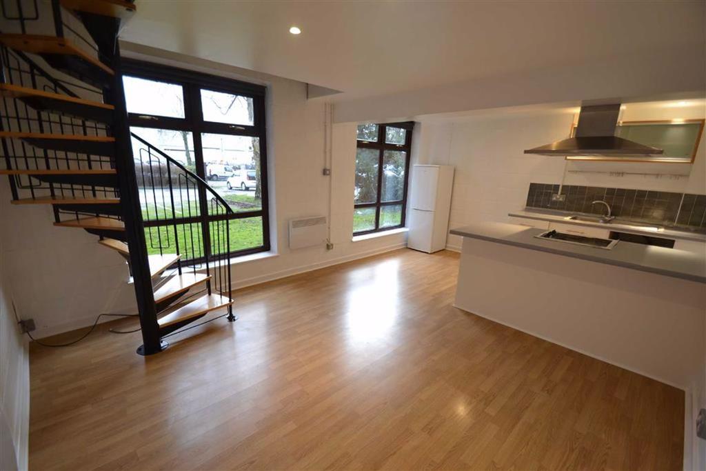 Crystal House, Withington Road, Manchester 1 bed flat £680 pcm (£157 pw)