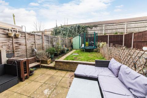 4 Dial Close, Greenhithe, DA9 9PY