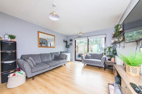 4 Dial Close, Greenhithe, DA9 9PY
