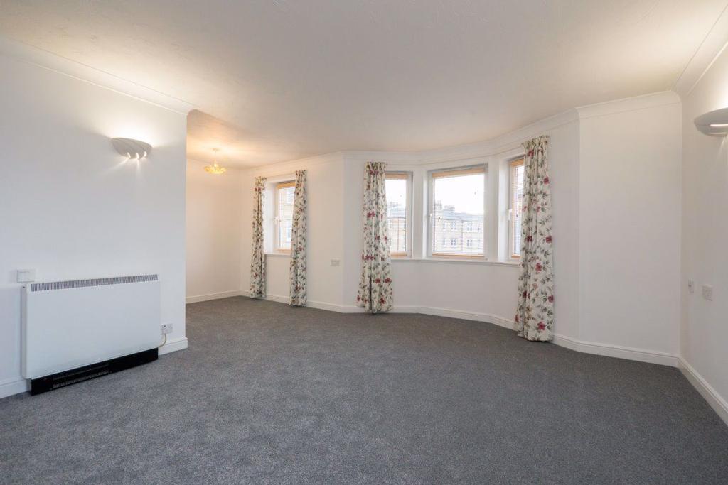 ROSEBURN PLACE, EDINBURGH, EH12 5NX 2 bed flat £795 pcm (£183 pw)