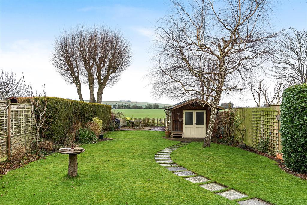 Roundway Park, Devizes 4 bed semidetached house £450,000