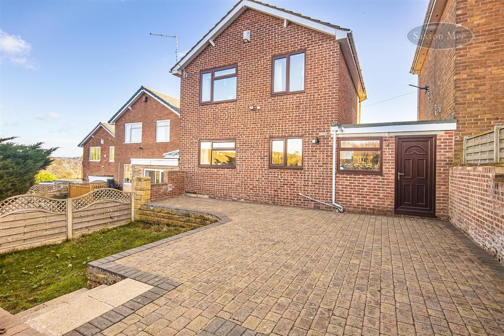 b Avenue, Deepcar, S36 2SX 3 bed detached house £240,000