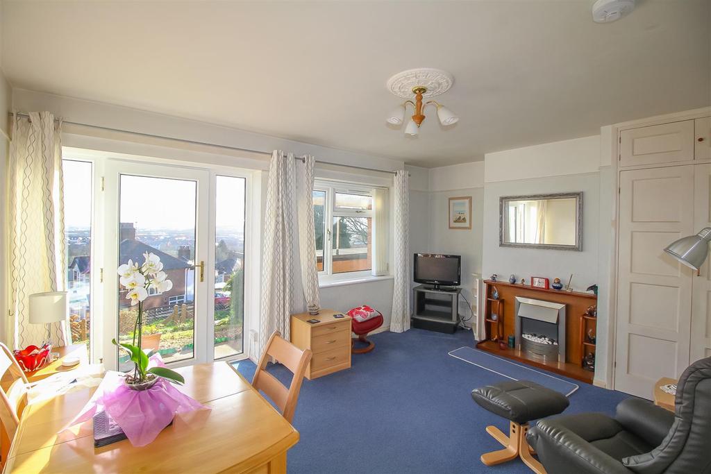 Byron Road, Newport 2 bed flat £115,000