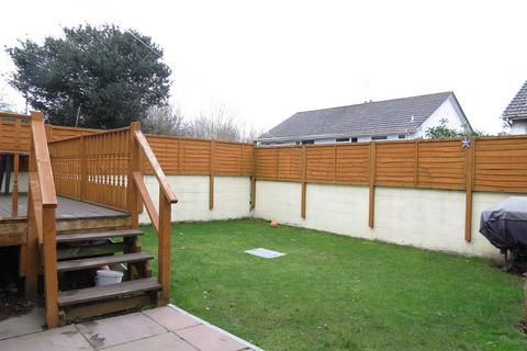 14 Emlyn Fields, St Austell, PL25 3UL