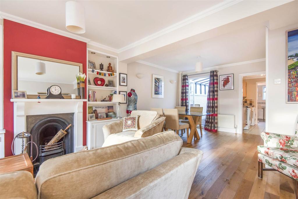 Oxford Street, Caversham, Reading 2 bed terraced house £380,000
