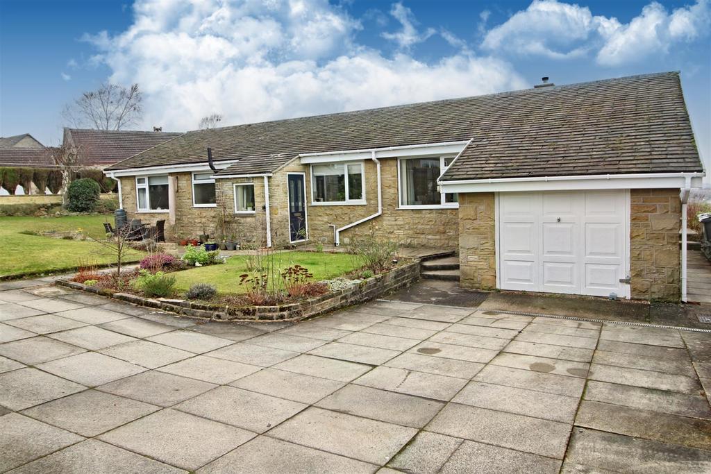 Carr Hill Road, Upper Cumberworth, Huddersfield HD8 8XN 4 bed detached