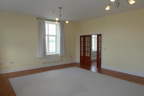 3 bedroom apartment to rent, Edward Street, Pontardawe, Swansea