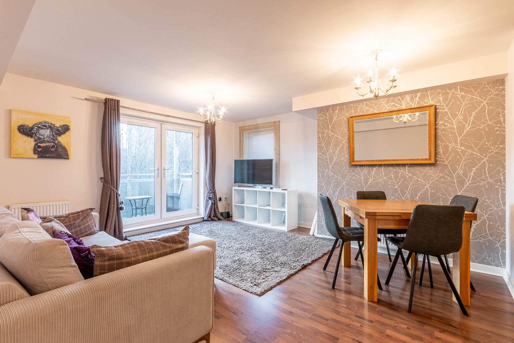 Thorntreeside Edinburgh EH6 8FG... 2 bed flat £975 pcm (£225 pw)
