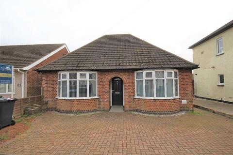 3 bedroom detached house to rent, Kipling Road, Kettering NN16