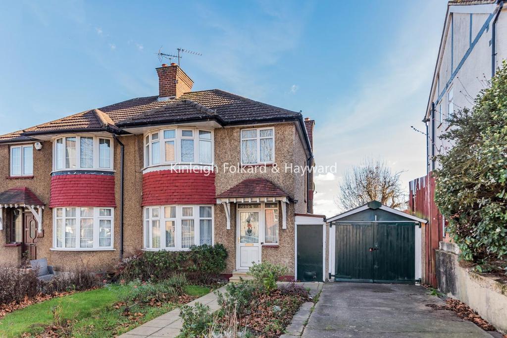Avenue Road, Southgate 3 bed semidetached house £630,000
