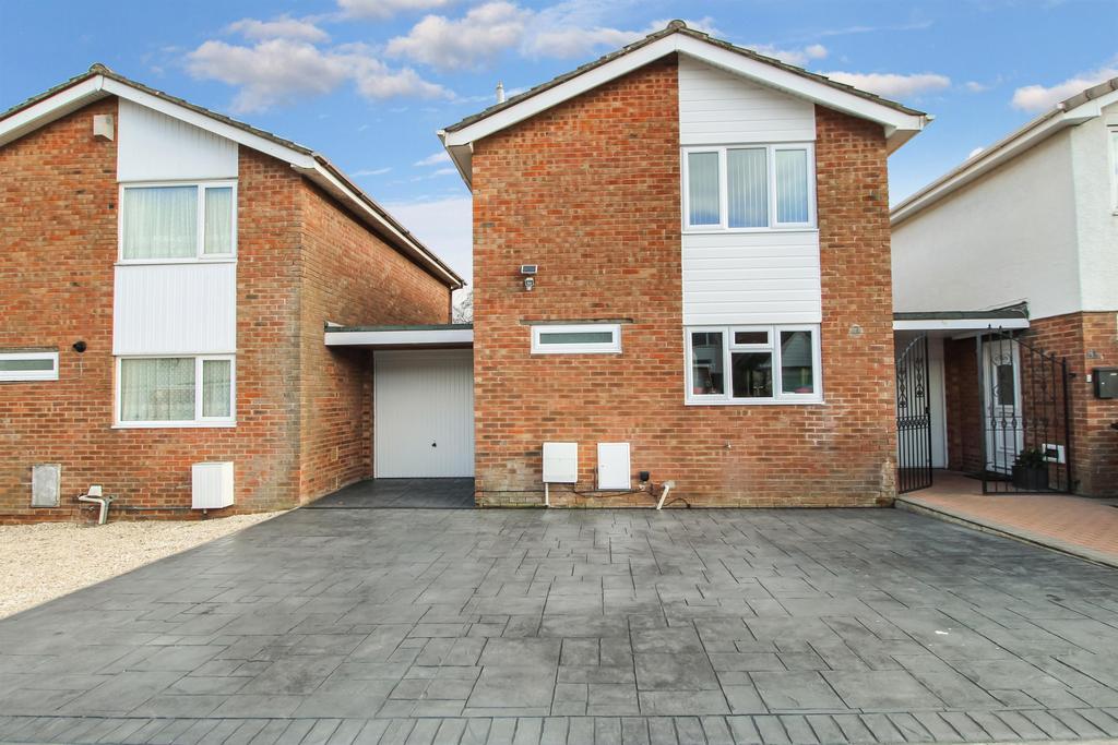 Meadowside Drive, Whichurch, Bristol, BS14 0NS 3 bed link detached