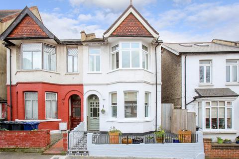10 Faraday Road, London, W3 6JB