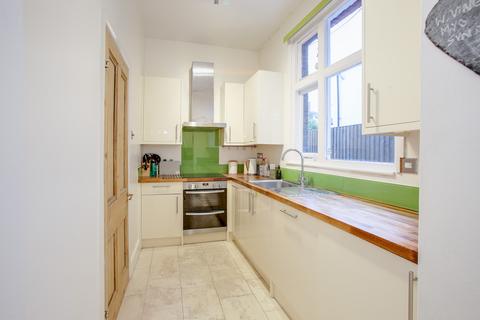 10 Faraday Road, London, W3 6JB