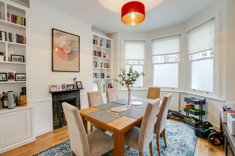 10 Faraday Road, London, W3 6JB