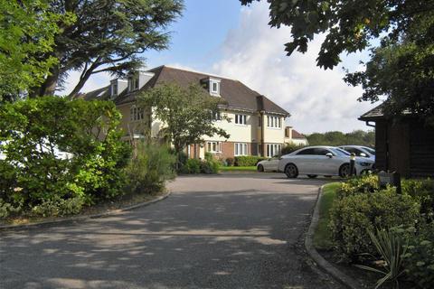8 Birklands, Storrington, Pulborough, RH20 4BF