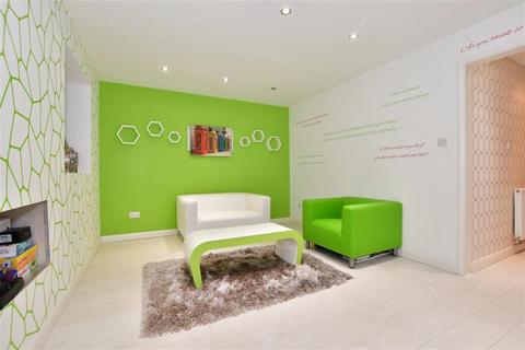 105 Caxton Close, Hartley, Longfield, DA3 7DP