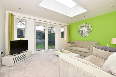 105 Caxton Close, Hartley, Longfield, DA3 7DP