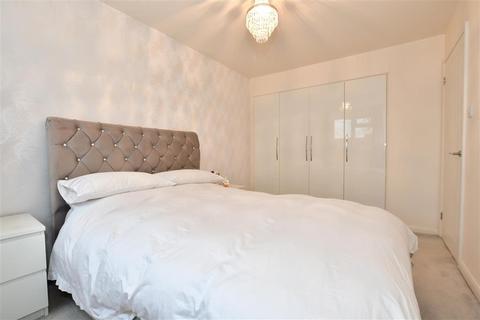 105 Caxton Close, Hartley, Longfield, DA3 7DP