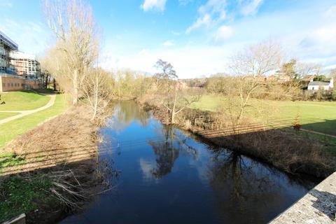 50 Kempton Drive, Warwick, CV34 5FT