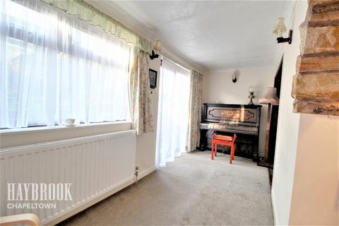 63 Grenfolds Road, Grenoside, Sheffield, S35 8NU