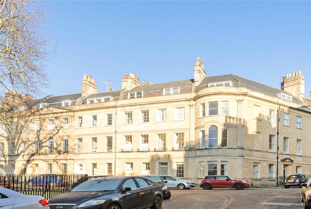 St. James's Square, Bath, BA1 2 bed apartment £570,000