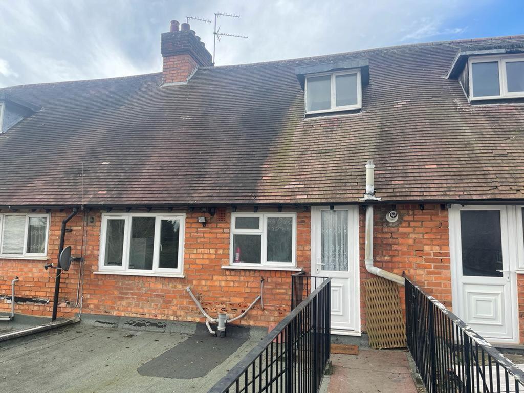 Yardley Wood Road, Billesley, Birmingham 2 bed flat £650 pcm (£150 pw)