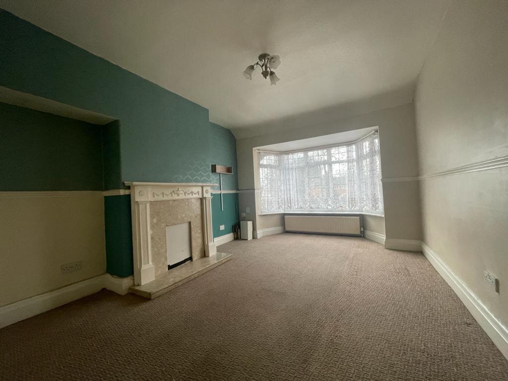 Yardley Wood Road, Billesley, Birmingham 2 bed flat £650 pcm (£150 pw)