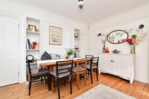 12 Bletchingley Road, Merstham, Redhill, RH1 3PJ