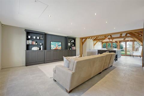 4 bedroom detached house for sale, Chelmsford Road, Causeway End, Felsted, Essex, CM6