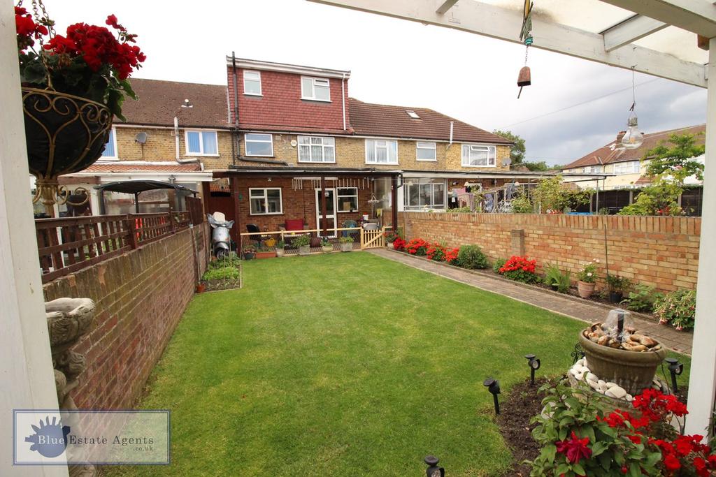 Ash Grove, Hounslow, TW5 5 bed terraced house £529,950